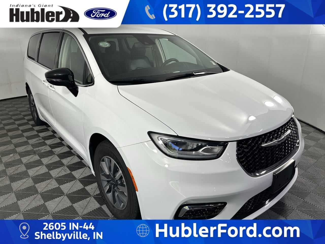 2024 Chrysler Pacifica Hybrid Select