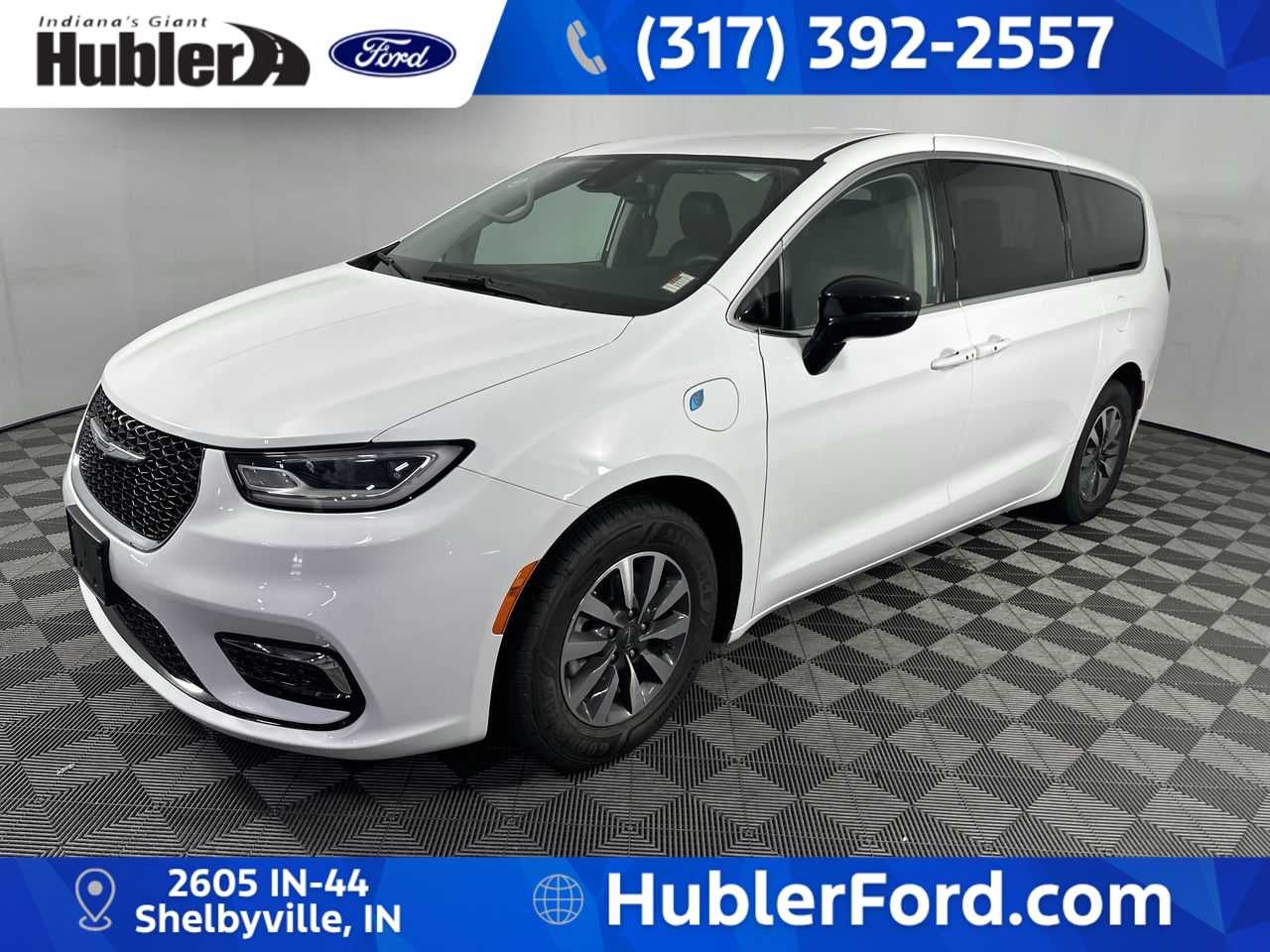 2024 Chrysler Pacifica Hybrid Select