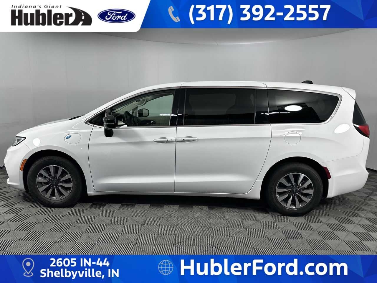 2024 Chrysler Pacifica Hybrid Select
