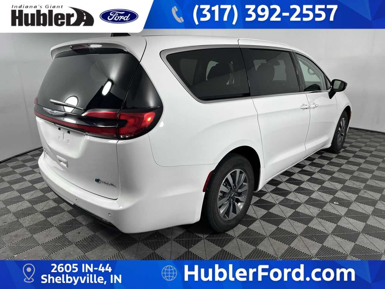 2024 Chrysler Pacifica Hybrid Select