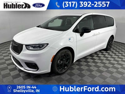 2024 Chrysler Pacifica Hybrid S Appearance Pkg