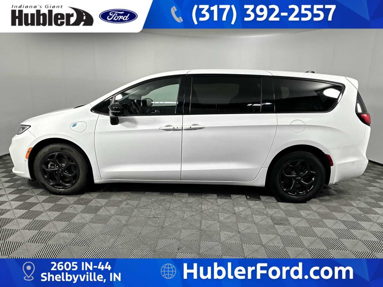 2024 Chrysler Pacifica Hybrid S Appearance Pkg