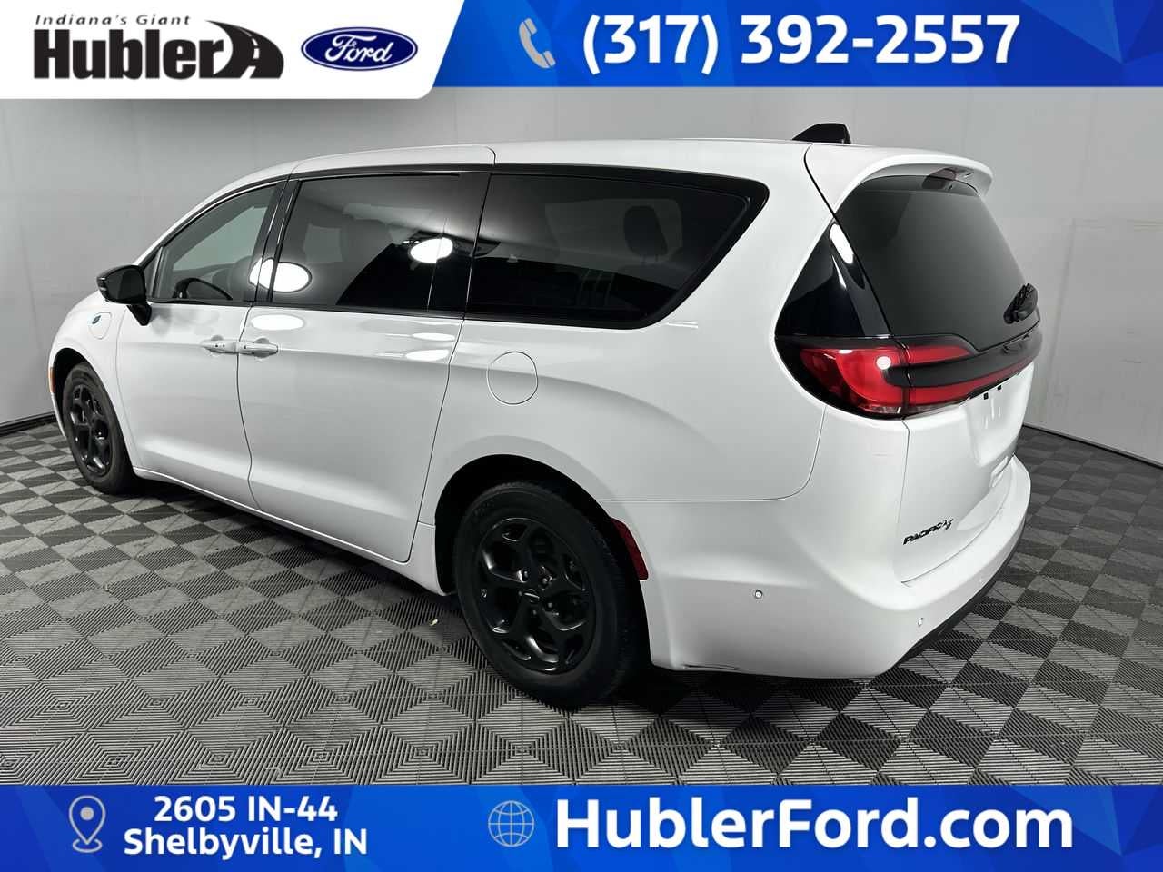 2024 Chrysler Pacifica Hybrid S Appearance Pkg