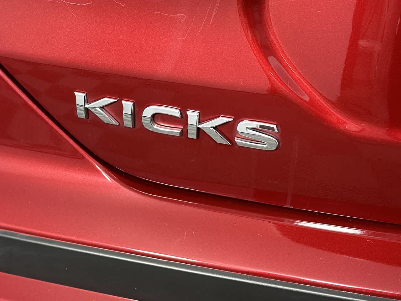 2023 Nissan Kicks SV