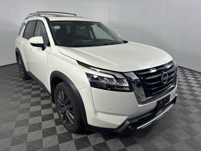 2022 Nissan Pathfinder SL