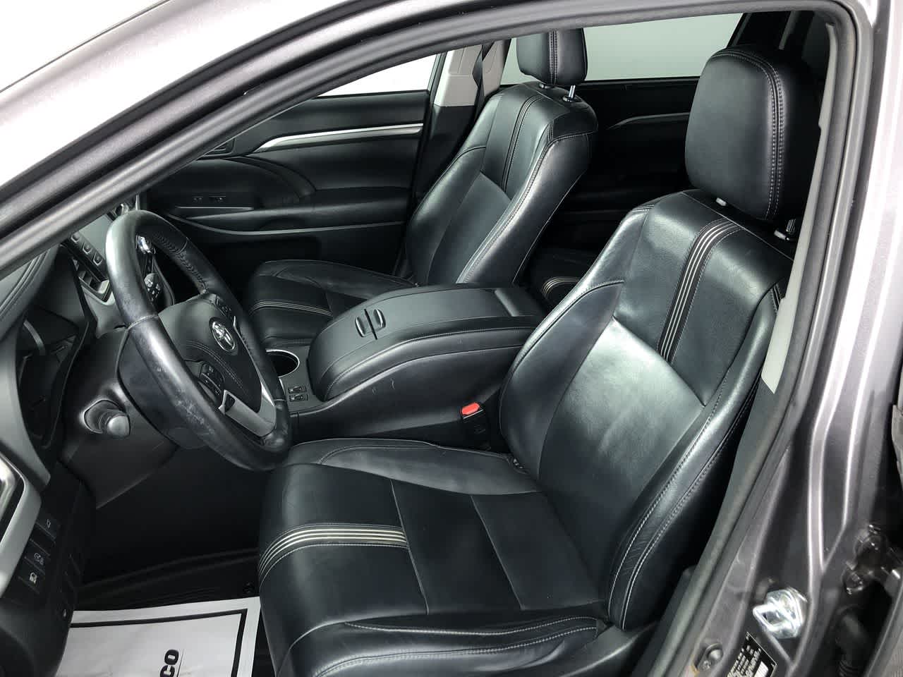 2017 Toyota Highlander SE