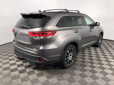 2017 Toyota Highlander SE