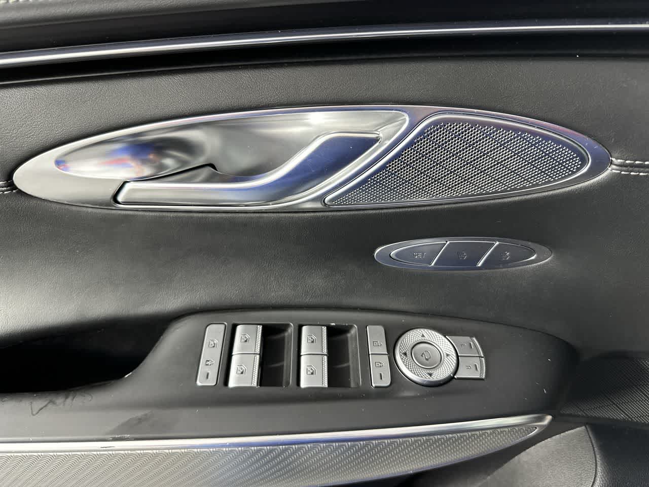 2023 Genesis GV70 2.5T